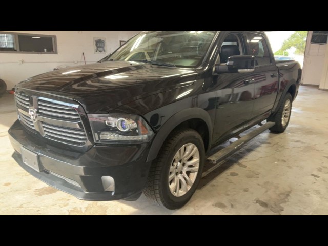 BUY RAM 1500 2013 4WD CREW CAB 140.5